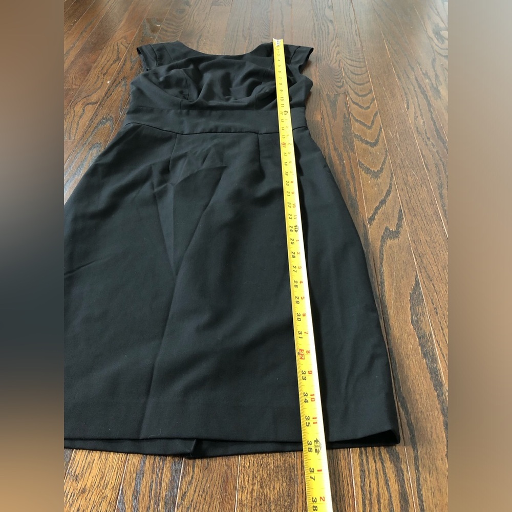The Limited Black Collection Women’s 2 Black Sheath Sleeveless V-Neck Back Dress - Picture 4 of 11